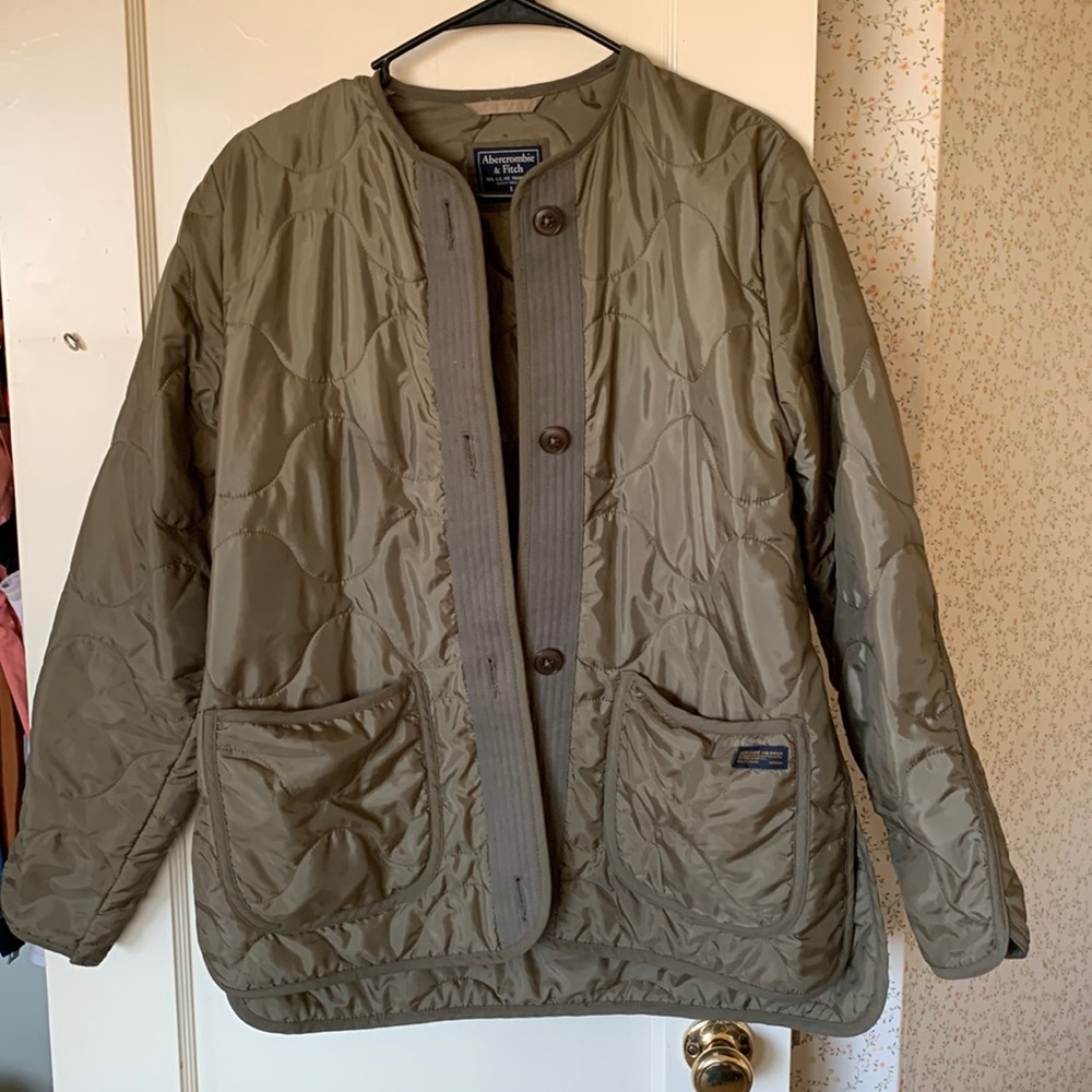 Abercrombie & Fitch. Olive green jacket. With big buttons. Size small - medium
